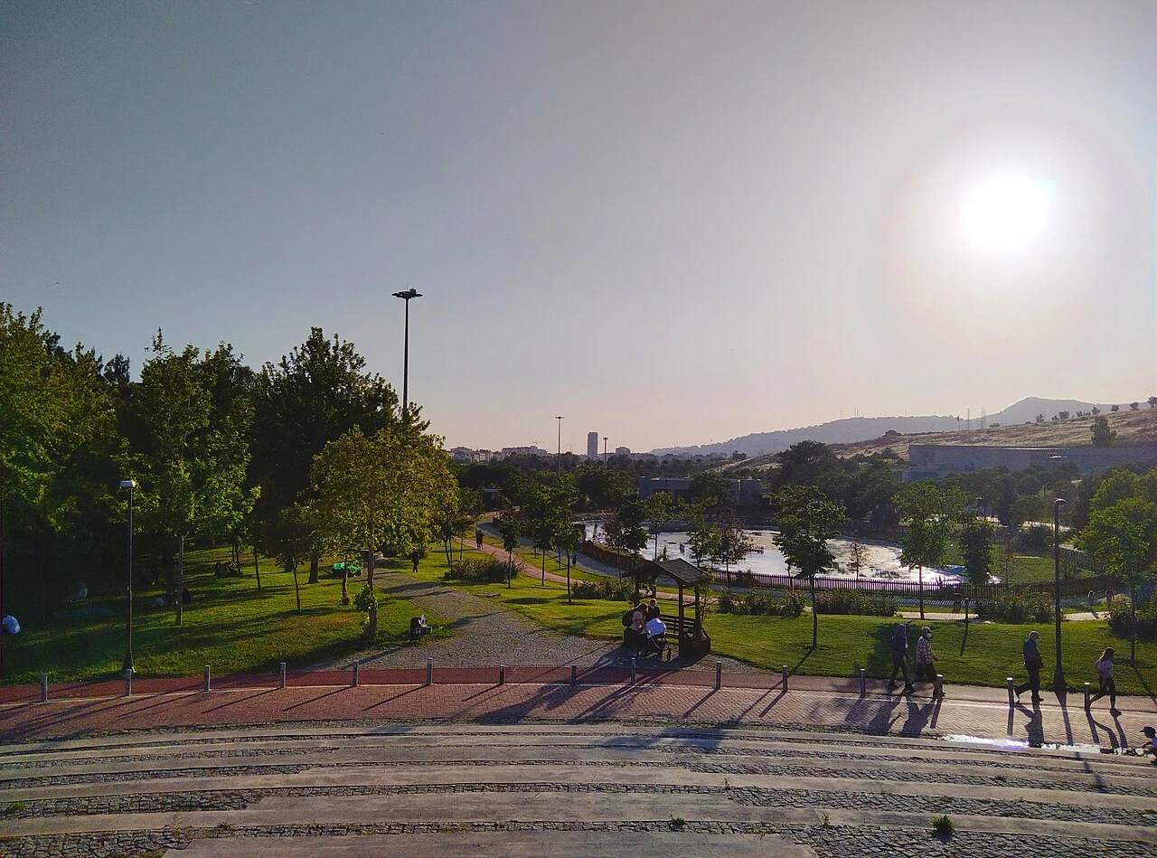 Bornova Büyük Park Manzarası